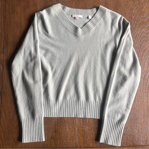 Vince Soft Blue Gray V-Neck Cashmere Sweater large